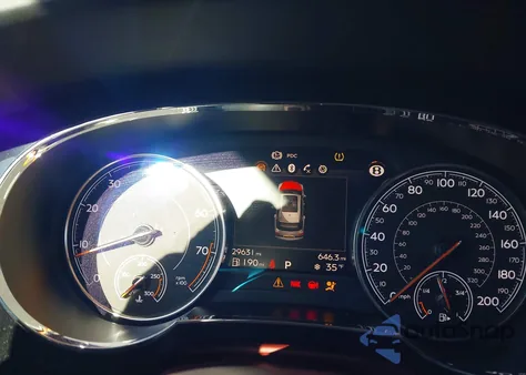 2019 Bentley Bentayga V8 из США, поврежденный, VIN SJAAM2ZV9KC024576